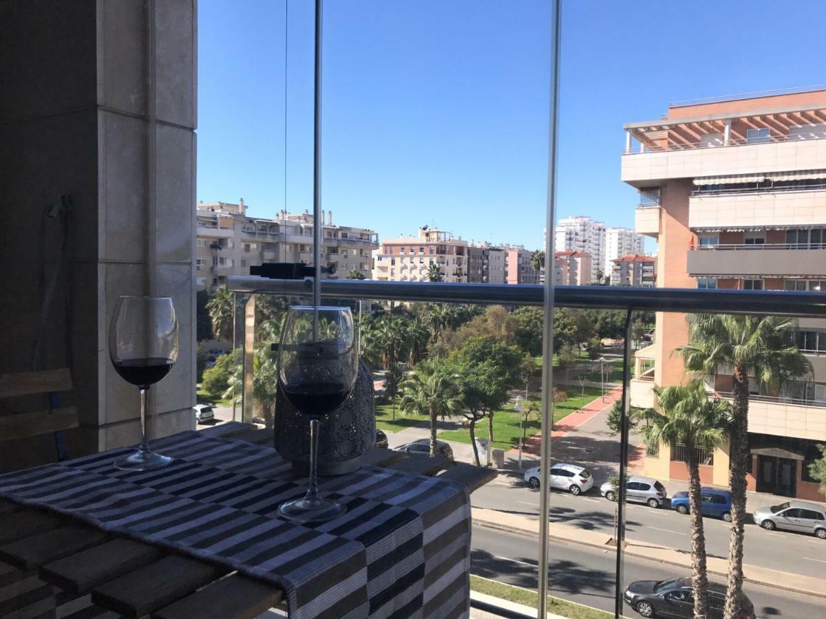 Appartamento Apartamento Paseo Maritimo Antonio Banderas Málaga Esterno foto