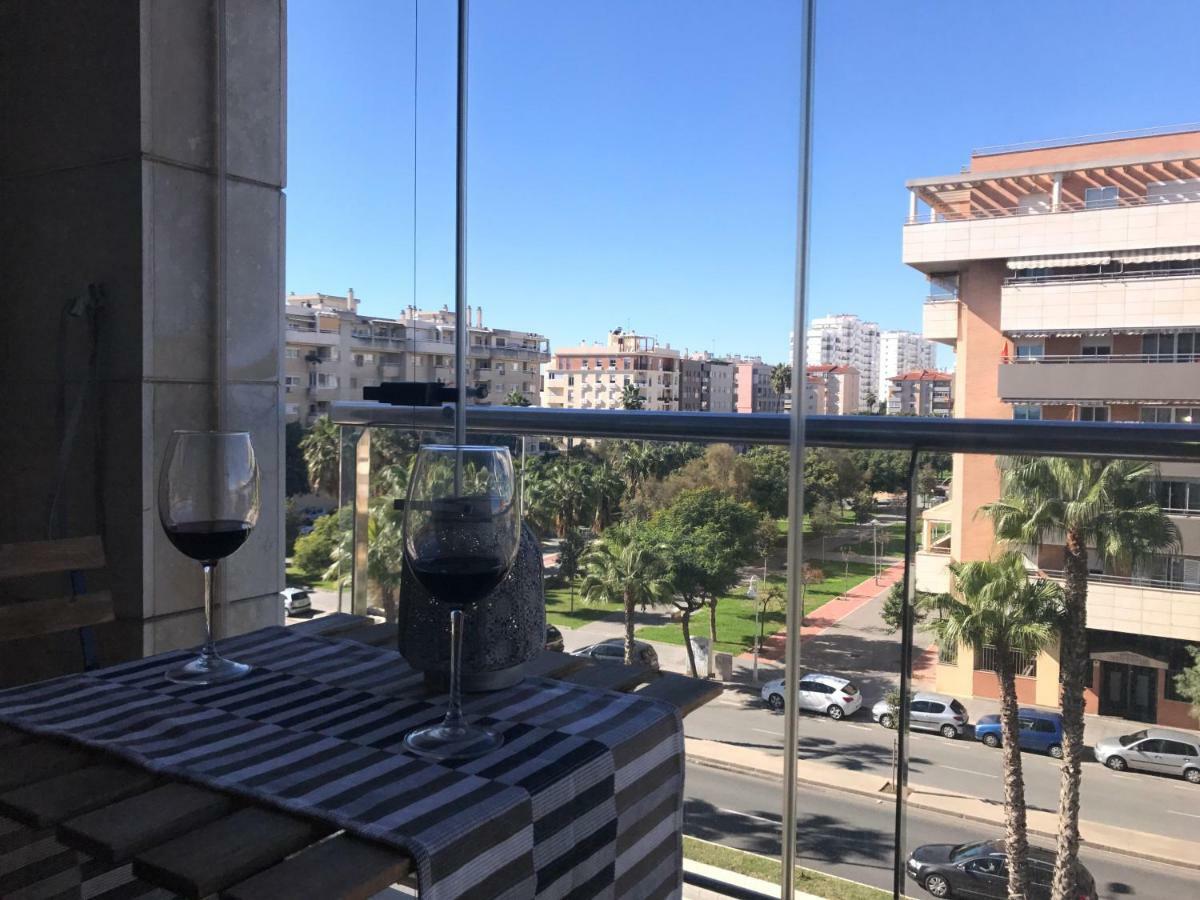 Apartamento Paseo Maritimo Antonio Banderas Málaga Esterno foto