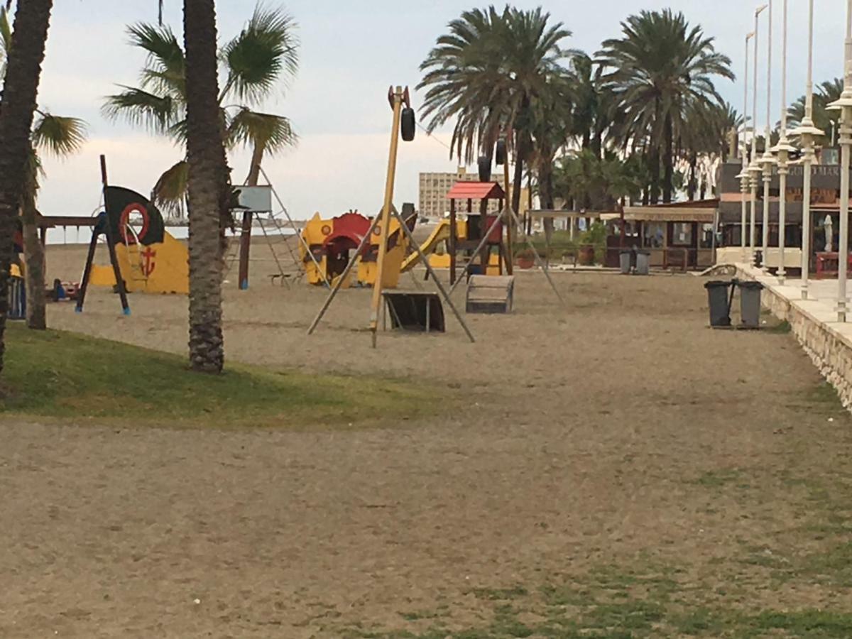 Apartamento Paseo Maritimo Antonio Banderas Málaga Esterno foto